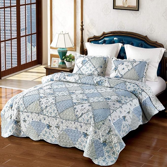 VIVILINEN Blue Floral Patchwork Quilt Set, Full Queen Size, 3 Piece Bedding Set by VIVILINEN