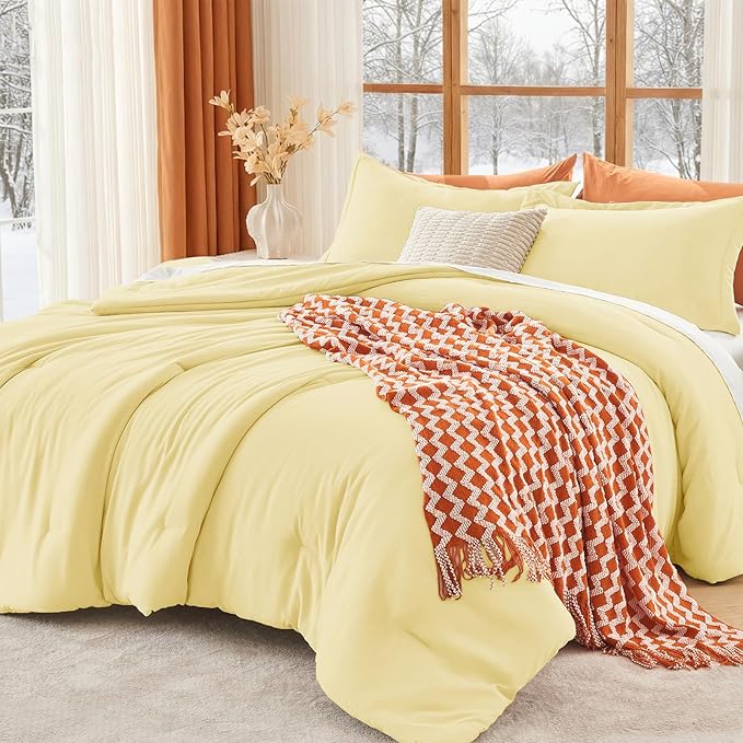 MUXHOMO Queen Comforter Set, All Season Ultra Soft Down Alternative Bedding by MUXHOMO