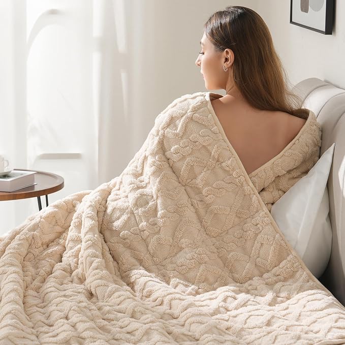 Drewin Weighted Blanket for Adults Queen Size 15 lbs, Soft Fuzzy Jacquard - Image 9