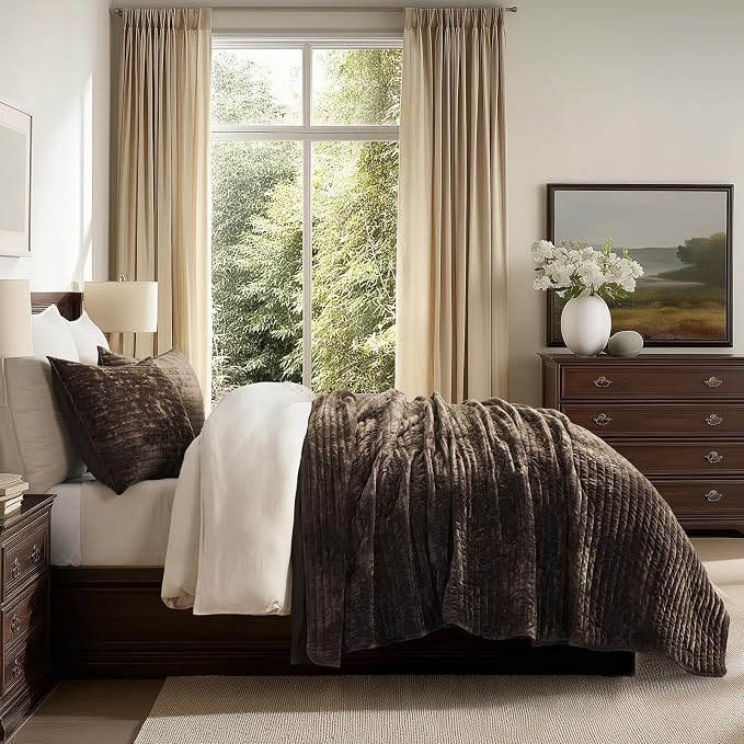 EVERGRACE Velvet Quilt Set Queen Size, Luxurious Soft Striped Channel Bedding - Image 3
