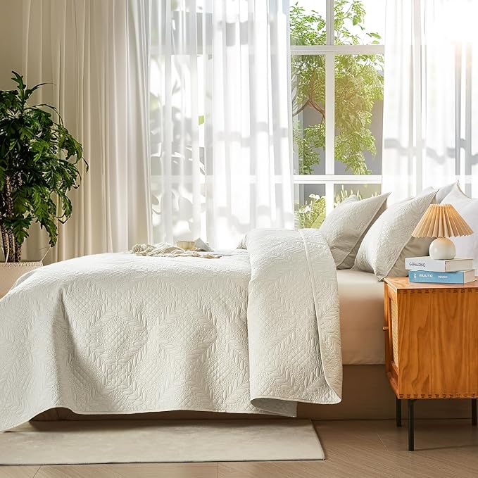 FLYMME Full Queen Quilt Bedding Set, Lightweight Beige White Bedspreads - Image 3