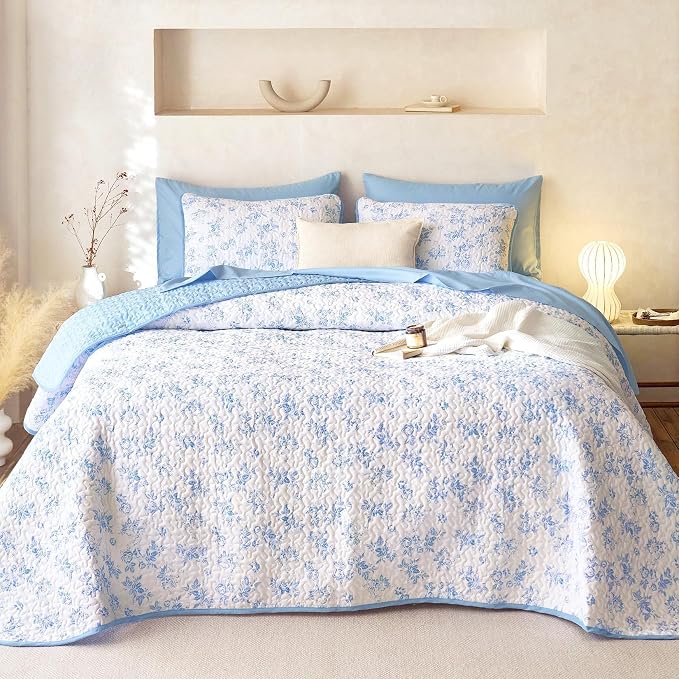 Wake In Cloud - Floral Quilt Set, Shabby Chic Coquette Cottagecore Vintage - Image 3
