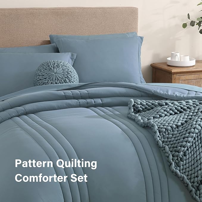 Monbix Full Comforter Set - Image 3