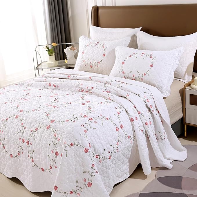 Quilt Set Circular Floral 3D Embroidery Pattern 3 PCS 100% Cotton Reversible by ROOMLIFE