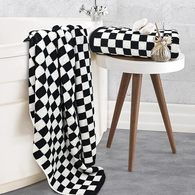 Jacquotha Black and White Checkered Cotton Bath Towels Set of 2 - Image 2
