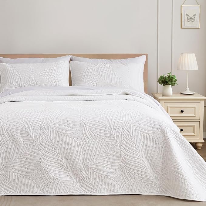 Exclusivo Mezcla Queen Quilt Bedding Set, Lightweight White Quilts Queen Full by ExclusivoMezcla