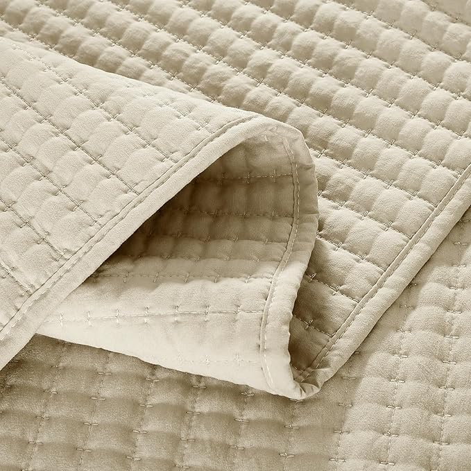 WRENSONGE Queen Quilt-3 Pieces Lightweight Bedspreads Beige Queen Size Quilt - Image 4