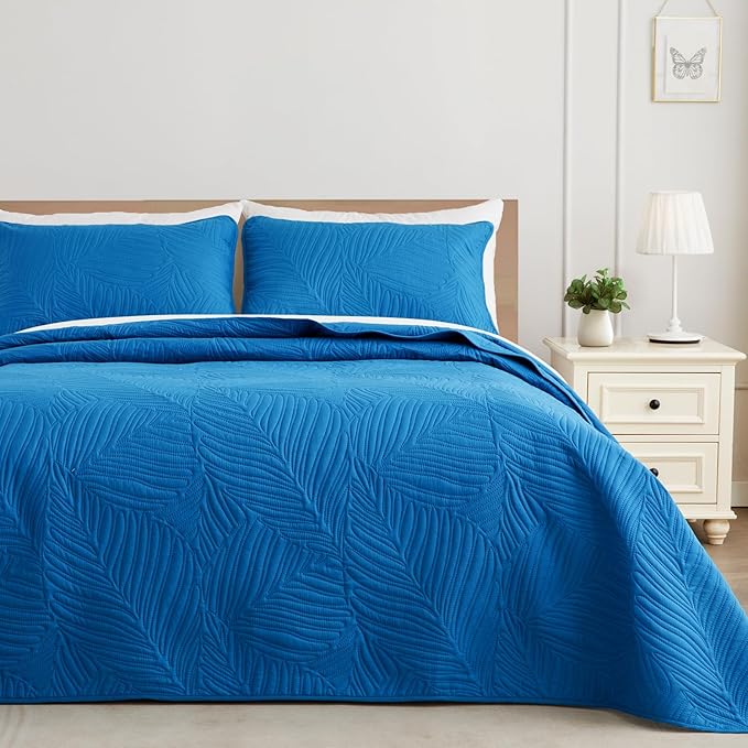 Exclusivo Mezcla King Size Quilt Bedding Set, Lightweight Royal Blue Quilts by ExclusivoMezcla