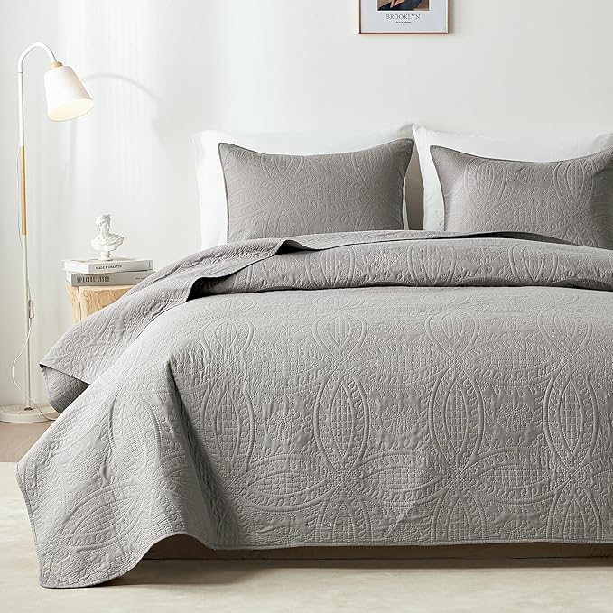 akkialla King Quilt Bedding Set, Lightweight Soft Bedspread Coverlet, Modern by akkialla