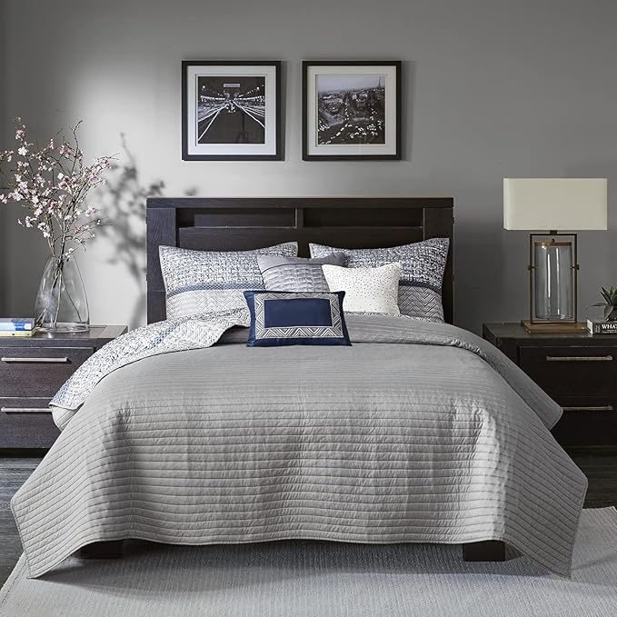 Madison Park Queen Quilt Set Lustrous Jacquard & Glitter Accent Coverlet Set - Image 3