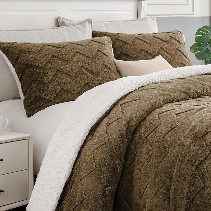 BEDELITE Fluffy Twin Comforter Set by BEDELITE