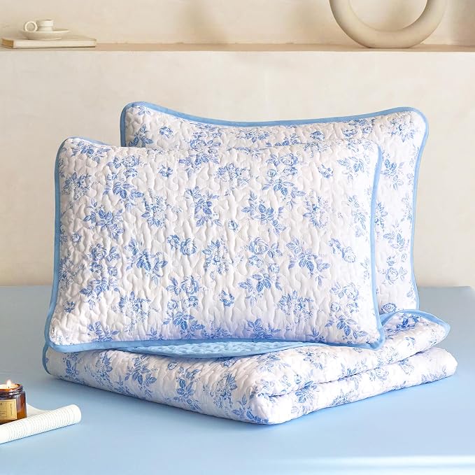 Wake In Cloud - Floral Quilt Set, Shabby Chic Coquette Cottagecore Vintage by WakeInCloud