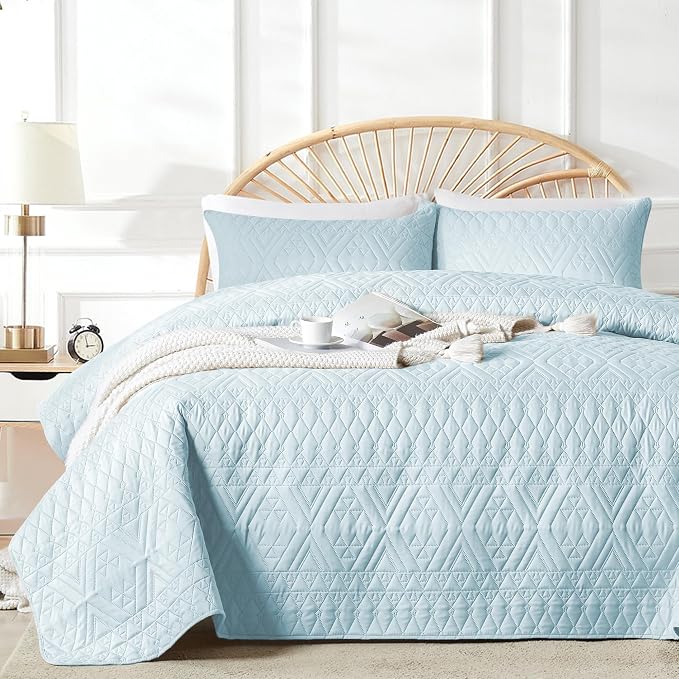 akkialla Twin Size Quilt Bedding Set, Sky Blue Lightweight Microfiber Soft by akkialla
