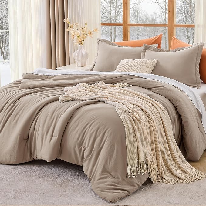 MUXHOMO Queen Comforter Set, All Season Ultra Soft Down Alternative Bedding by MUXHOMO
