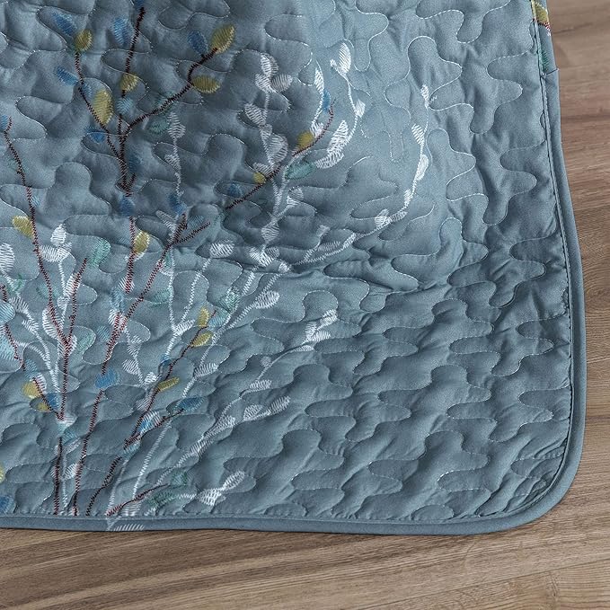 Exclusivo Mezcla 50"x 60" Quilted Throw Blanket- Microfiber Quilt Throw - Image 6