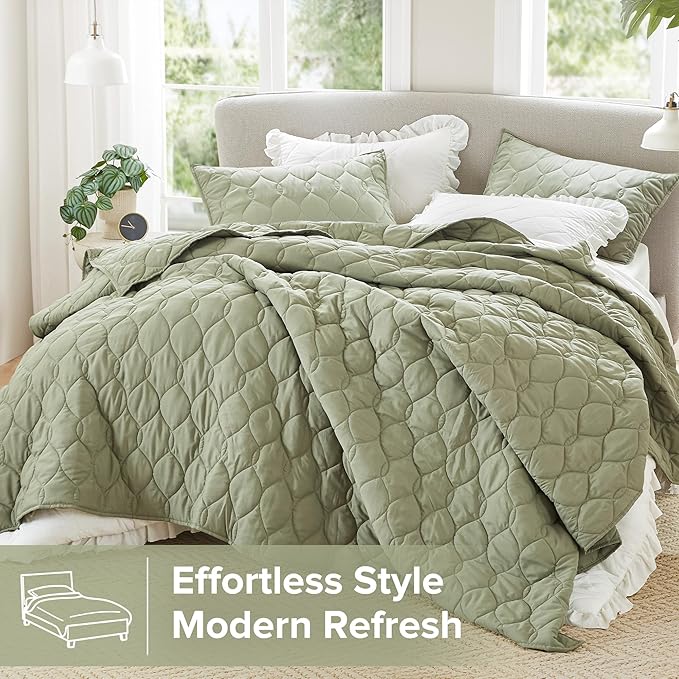 Comfort Spaces King Quilt Set Modern Reversible Ogee Coverlet King Bedding Set - Image 2