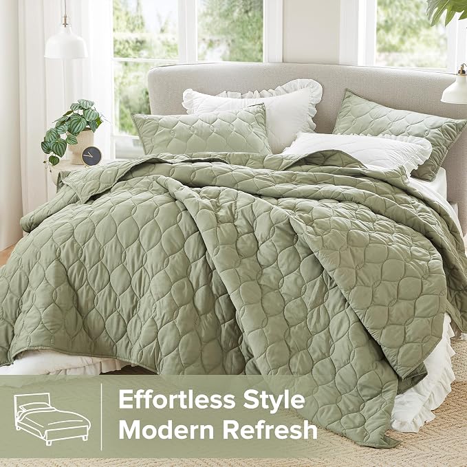 Comfort Spaces Queen Quilt Set Modern Reversible Ogee Coverlet Queen Bedding - Image 2