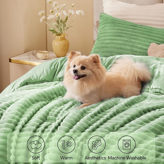 BEDELITE Fleece Full Comforter Set -Super Soft & Warm Fluffy Green Bedding - Image 3