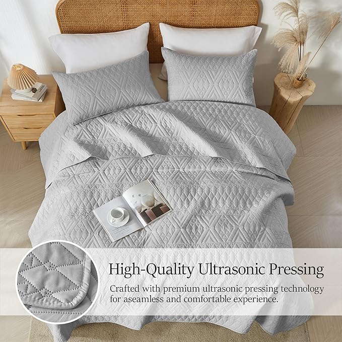 akkialla Full/Queen Size Quilt Bedding Set, Light Grey Lightweight Microfiber - Image 5