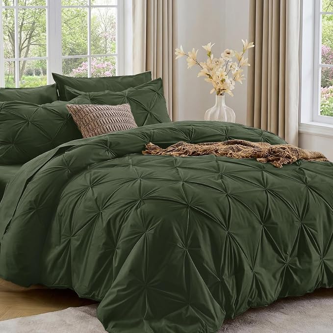 Sasttie Queen Comforter Set, 7-Piece Bed in a Bag, Pintuck Bedding Set by SASTTIE