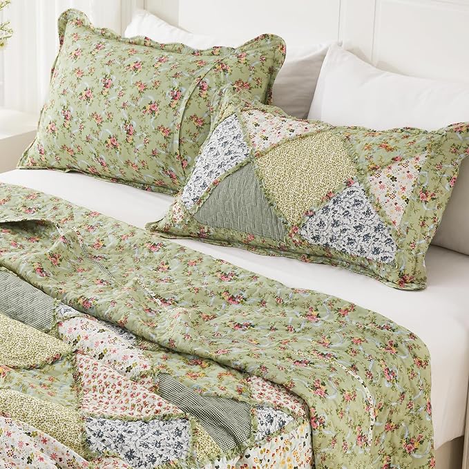 VIVILINEN Green Floral Patchwork Quilt Set 132x120 Alaska King Size Bedding Set - Image 5