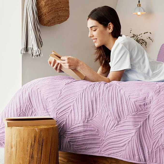 Exclusivo Mezcla California King Quilt Bedding Set, Lightweight Lilac Quilts - Image 4