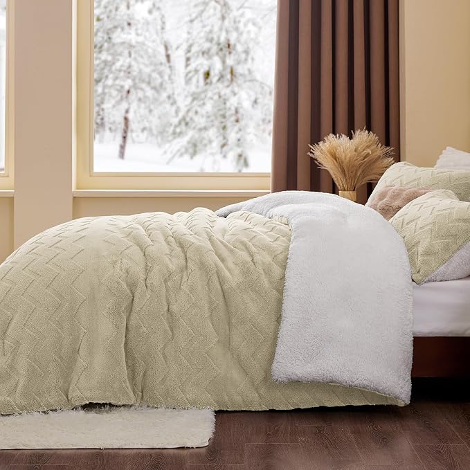 BEDELITE Fluffy King Size Comforter Set - Image 7