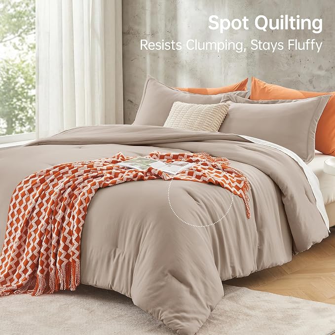 MUXHOMO Queen Comforter Set, All Season Ultra Soft Down Alternative Bedding - Image 5