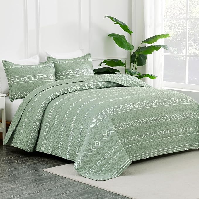 Andency Sage Green California King Quilt Set, 3 Pieces Boho Lightweight Soft - Image 2