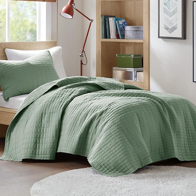 Comfort Spaces Kienna Quilt Set- Double Sided Stitching Design Summer Blanket by ComfortSpaces