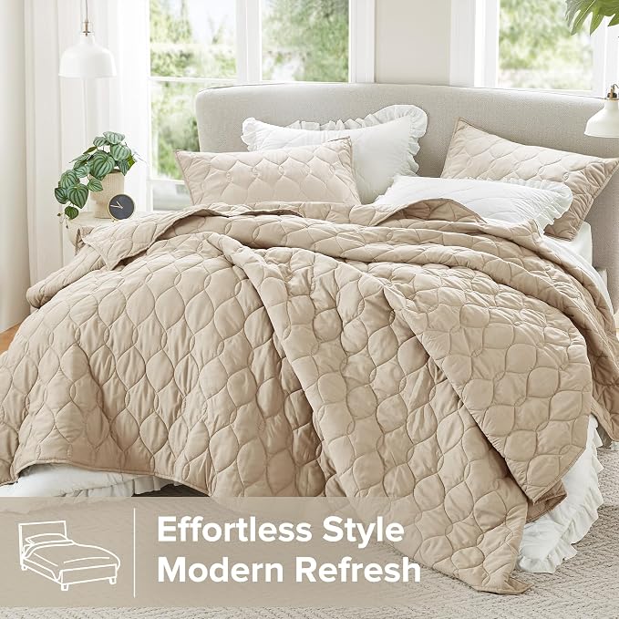 Comfort Spaces King Quilt Set Modern Reversible Ogee Coverlet King Bedding Set - Image 2