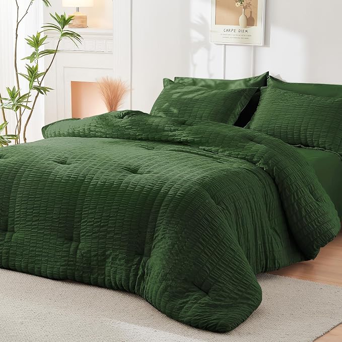 HYMOKEGE Dark Green King Size Comforter Set Seersucker 7 Pieces, All Season - Image 7