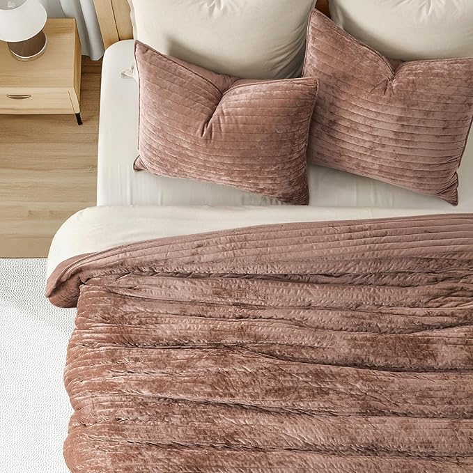 EVERGRACE Velvet Quilt Set Full Queen Size, Luxurious Soft Striped Channel - Image 3