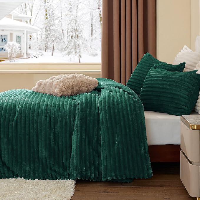 BEDELITE Fleece Queen Comforter Set -Super Soft & Warm Fluffy Dark Green Bedding - Image 4