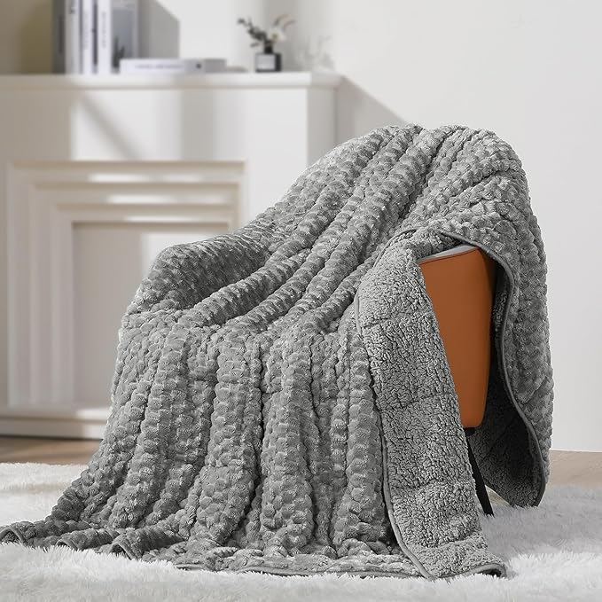Mr. Sandman Weighted Blankets for Adults Queen Size 25lbs, Warm Sherpa Fleece by MrSandman