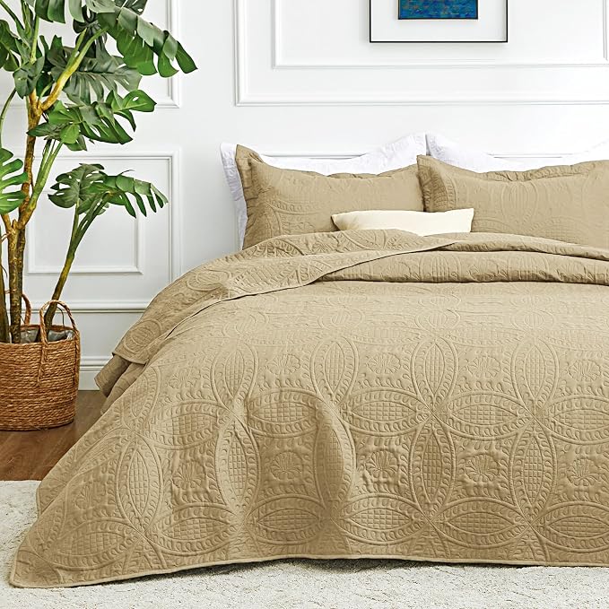 Love's cabin Oversized King Size Quilt Bedding Set Camel Bedspreads by Lovescabin