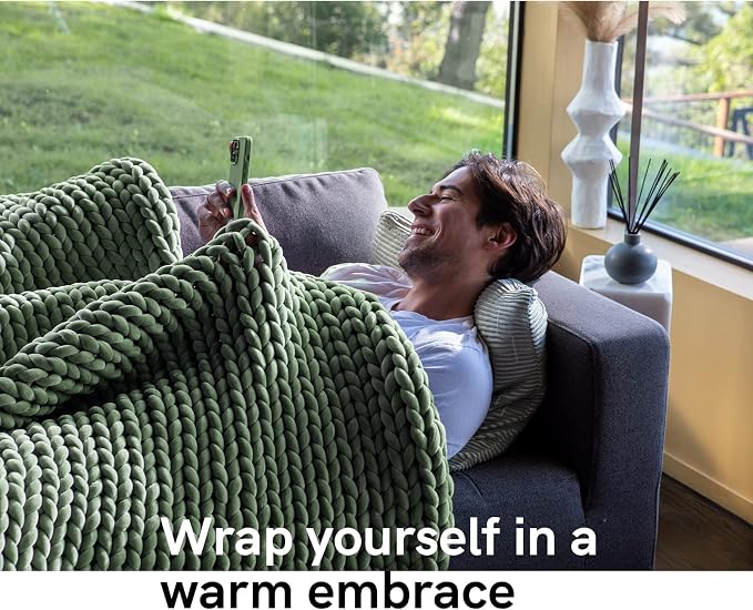 YnM Velvet Weighted Blanket, Handmade Chunky Knitted Design, Soft and Cozy - Image 3