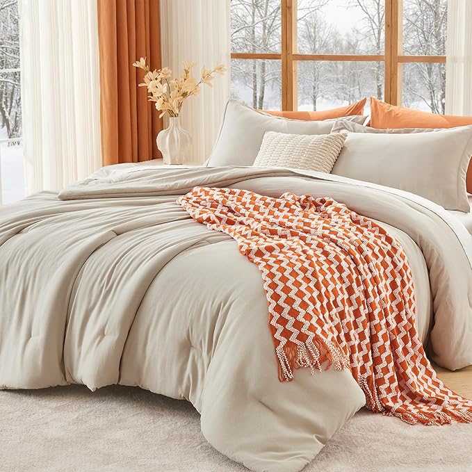 MUXHOMO King Size Comforter Set, All Season Ultra Soft Down Alternative Bedding by MUXHOMO