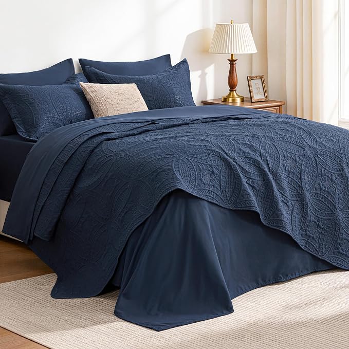 Love's cabin Queen Quilt Set Navy, Bed in a Bag Queen Size Bedding 7 Pieces by Lovescabin