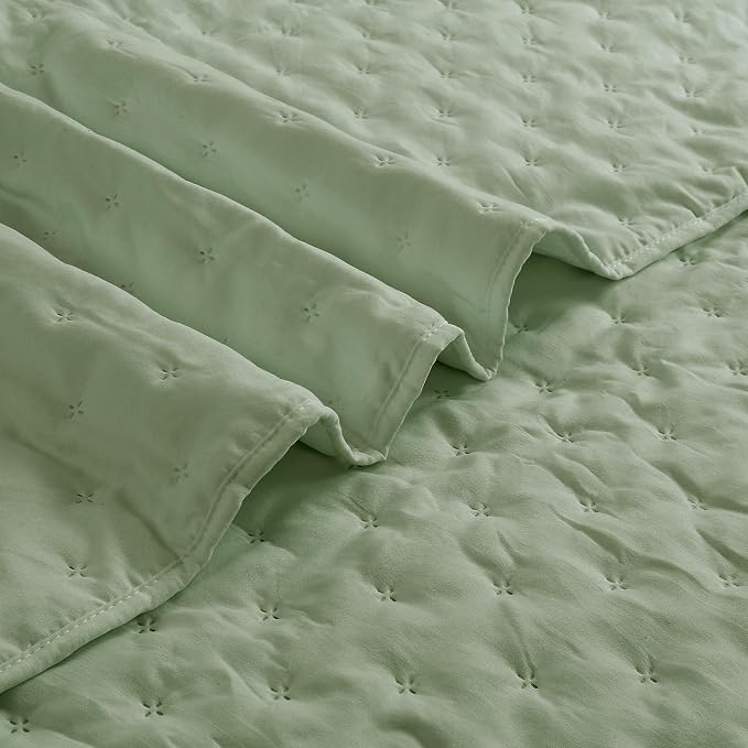 ROARINGWILD Sage Green Twin Size Quilt Bedding Set, Lightweight Soft Bedspread - Image 7