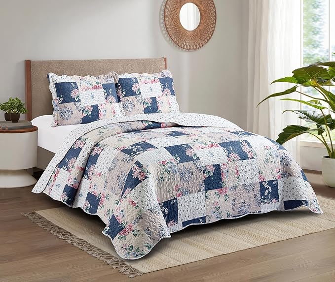 Brilliant Sunshine Roses in Beige Quilt Set, 3-Piece Bedding Sets, Lively by BrilliantSunshine
