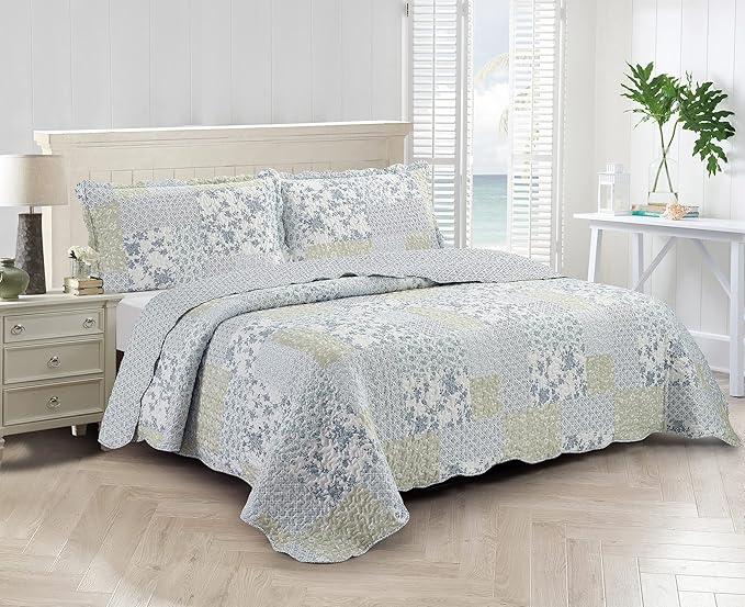 Brilliant Sunshine Multi Blue and Beige Floral Patchwork, 3-Piece Quilt Set by BrilliantSunshine