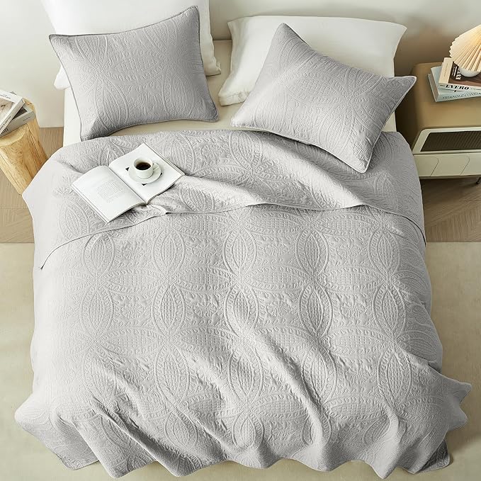 akkialla King Size Quilt Set, Light Grey Ultrasonic Bedspread, Lightweight Soft - Image 3