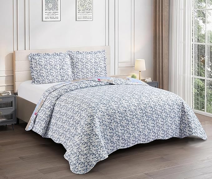 Brilliant Sunshine Pink and Blue Roses Toile Quilt Set, 3-Piece Bedding Sets - Image 2