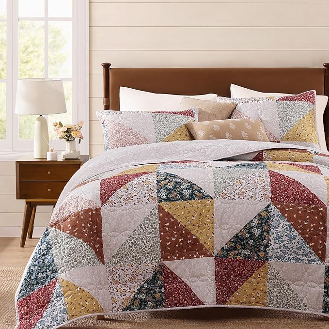 BLOOMHAVEN Quilt Set Twin Size, Patchwork Burnt Orange Floral Quilt Sets by BLOOMHAVEN