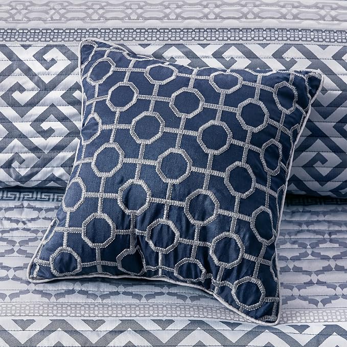 Madison Park Quilt Set Luxurious Jacquard Stripes Design - Image 5