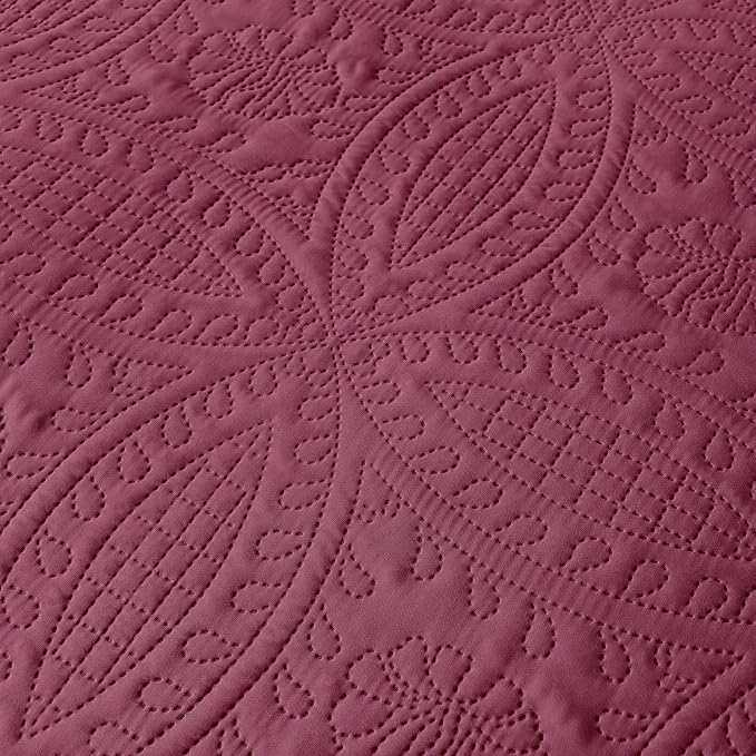 akkialla Burgundy Full/Queen Quilt Set, Ultrasonic Lightweight Bedspread - Image 7