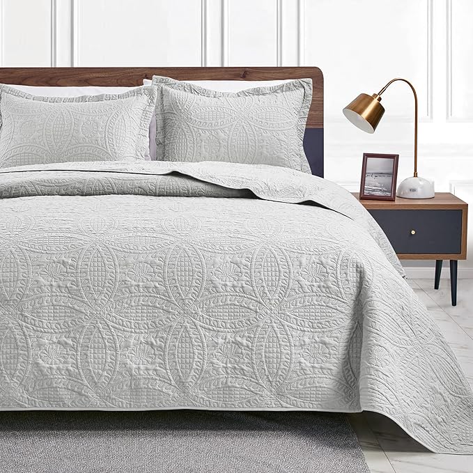 Love's cabin King Size Quilt Bedding Set Light Grey Bedspreads by Lovescabin