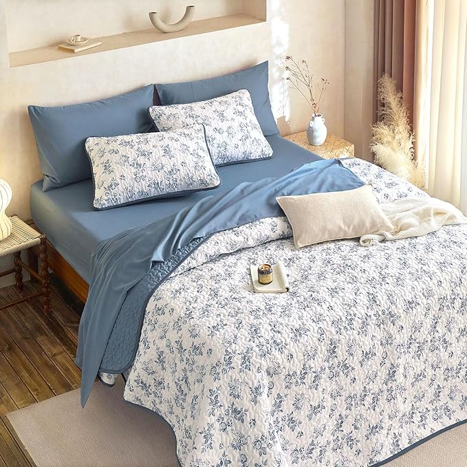 Wake In Cloud - Floral Quilt Set, Shabby Chic Coquette Cottagecore Vintage - Image 3