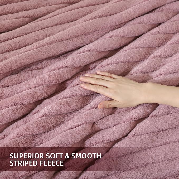 Smoofy Fluffy King Size Comforter Set 3 Pieces - Image 5